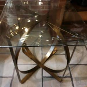 table plateau en verre, pieds en métal doré vieilli